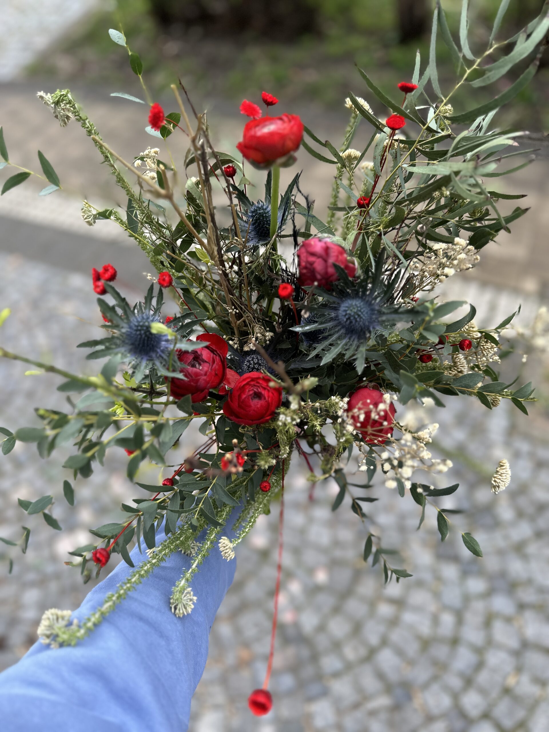 Na louce v Poděbradech, Květiny, sociální sítě, vče na co vzpomeneš